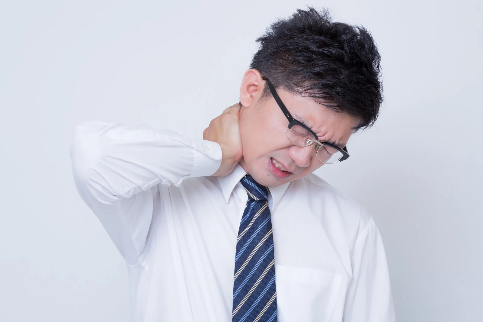 肩こりに薬ばかり…それ、本当に効いてますか？“薬に頼らない”新しい対策法