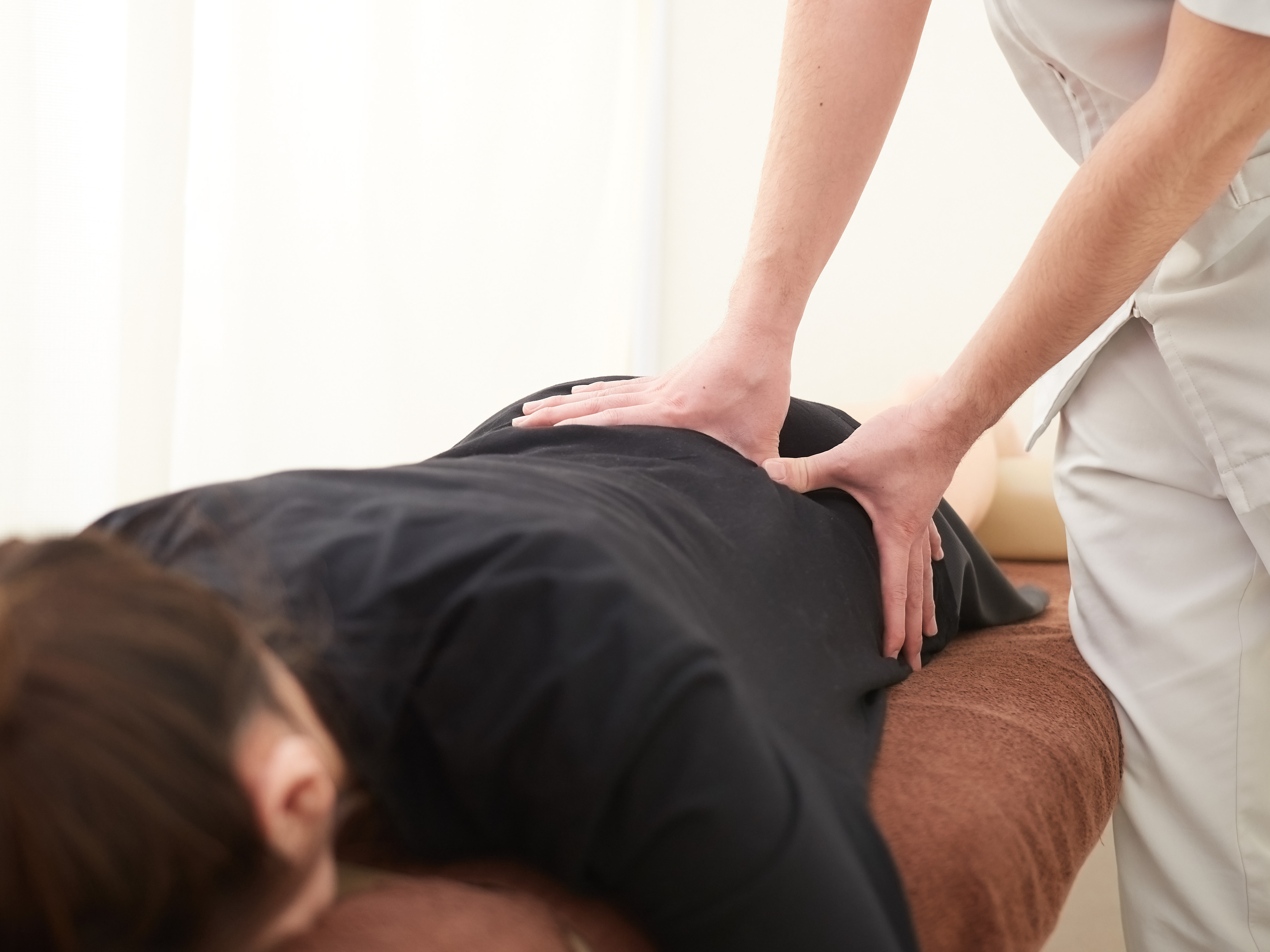 体操で腰周りの筋力を強化